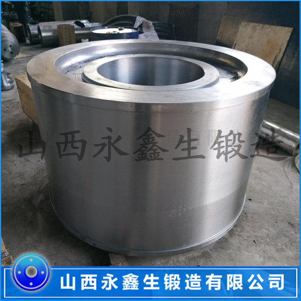 破碎機(jī)調(diào)整螺套鍛件