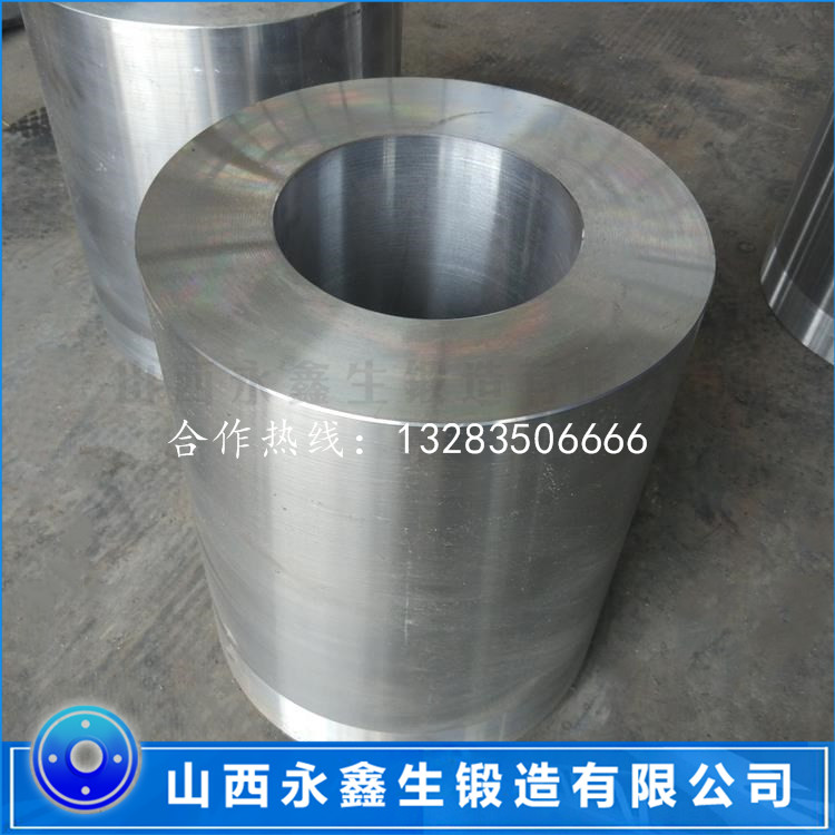 對輥破碎機(jī)輥皮鍛件